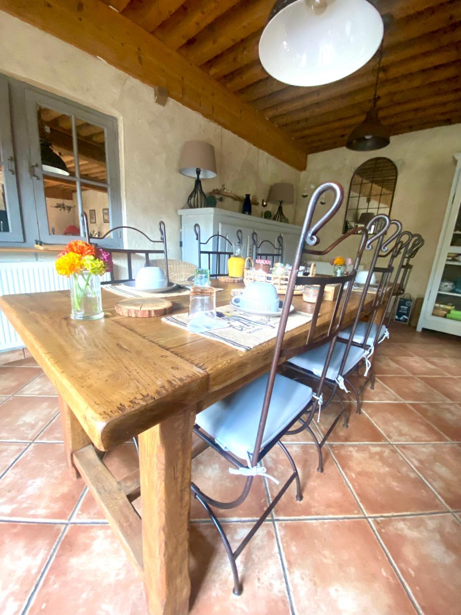 Une Ferme En Ville บรง ภายนอก รูปภาพ